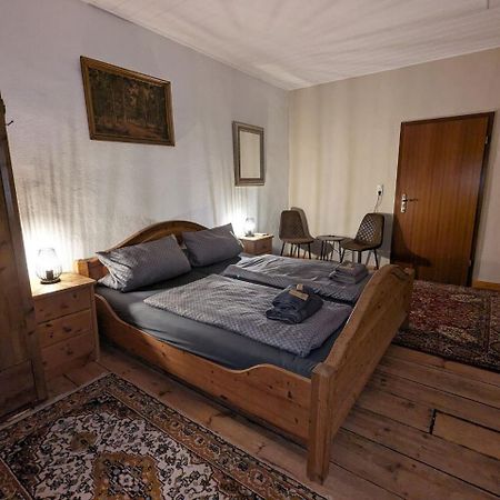 Uhlstädt Gasthaus "Zum Goldenen Ross" מראה חיצוני תמונה